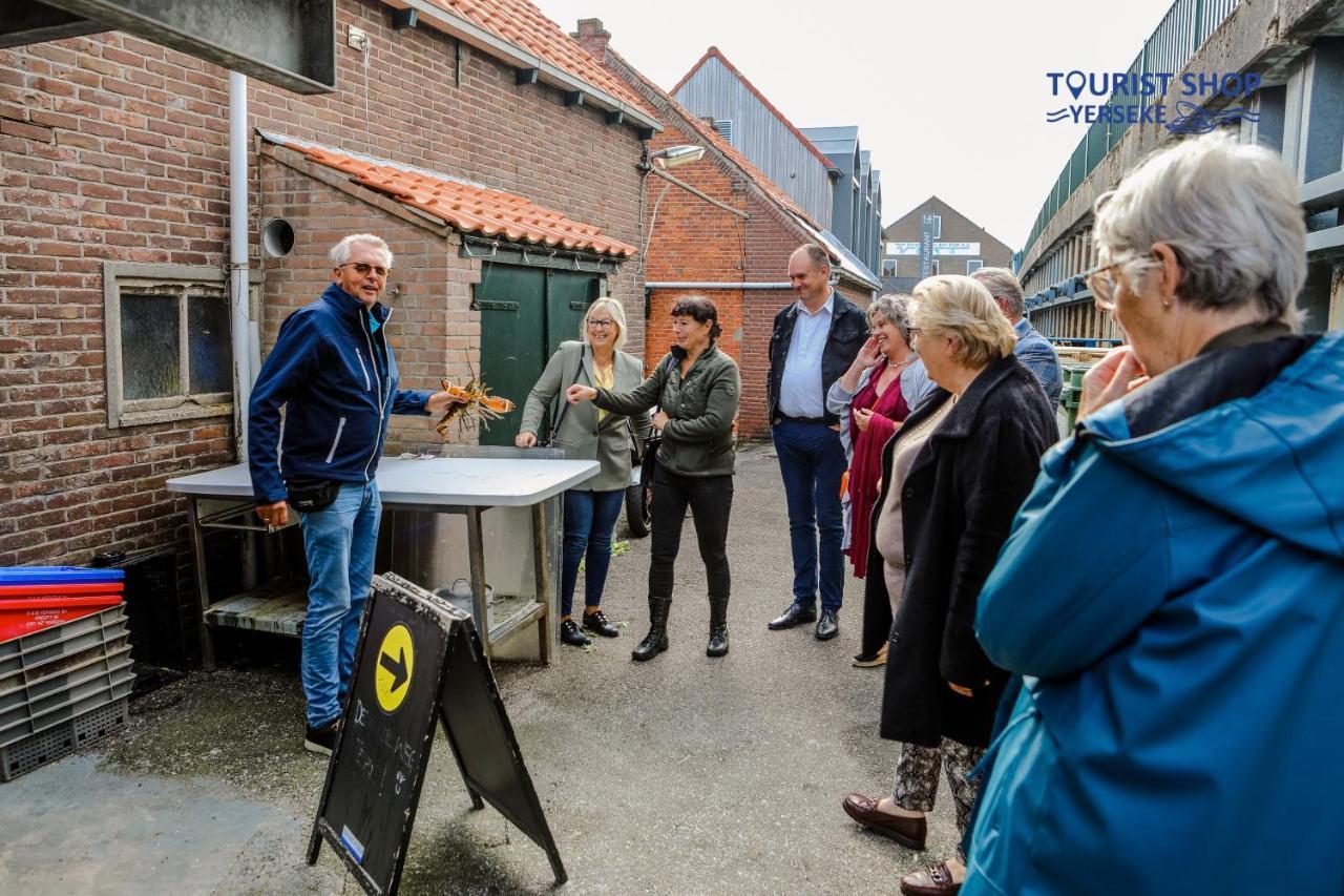 Prachtig Appartement In Het Centrum Van Yerseke Exteriör bild